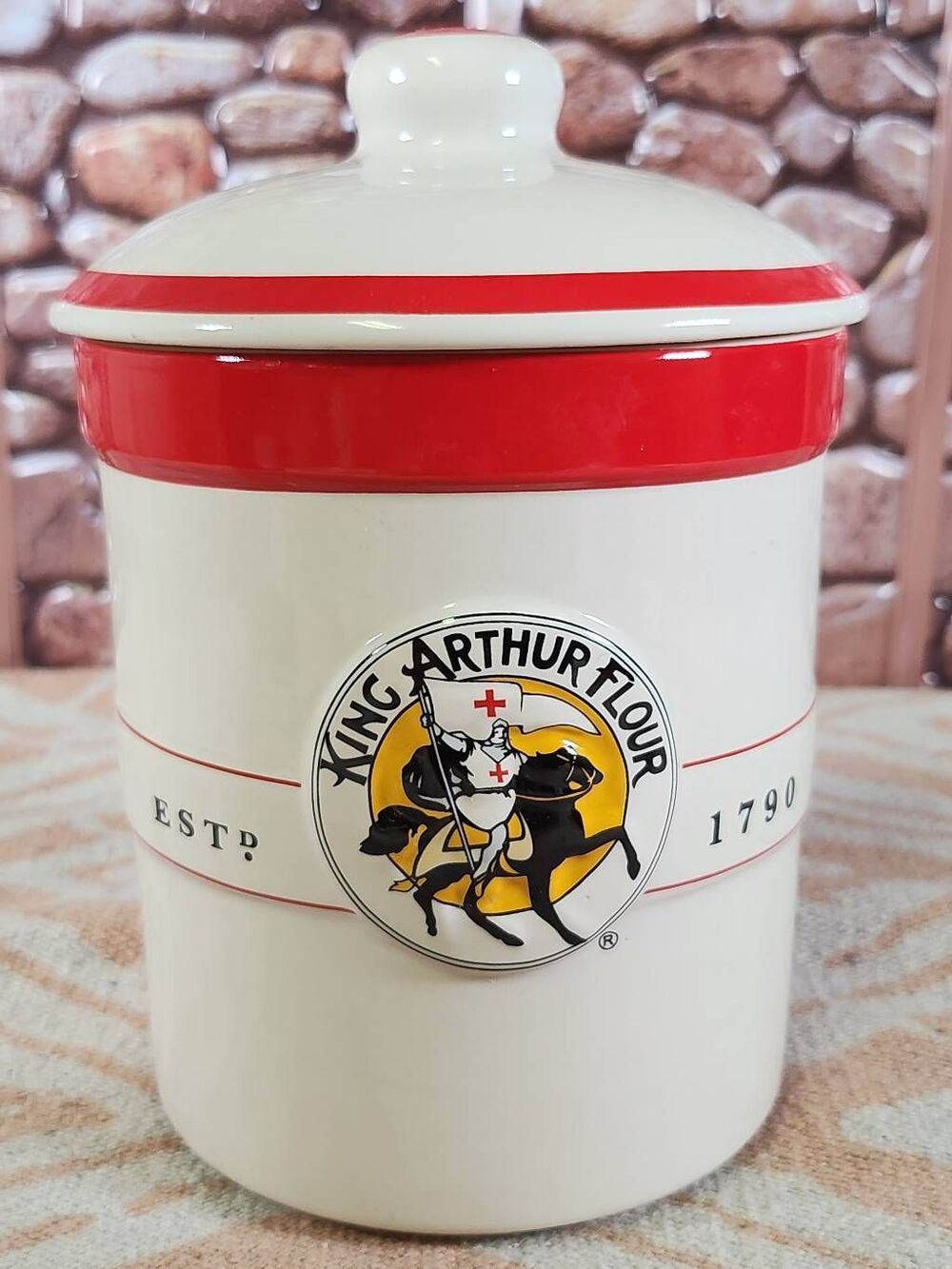 King Arthur Flour 1 quart Lidded Canister by Chantal